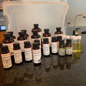 Candlescience candle scents, dyes and Wicks